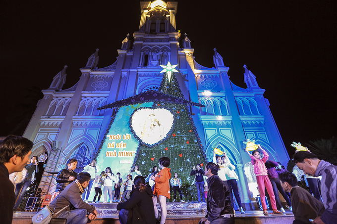 Đà Nẵng tràn ngập không khí Noel